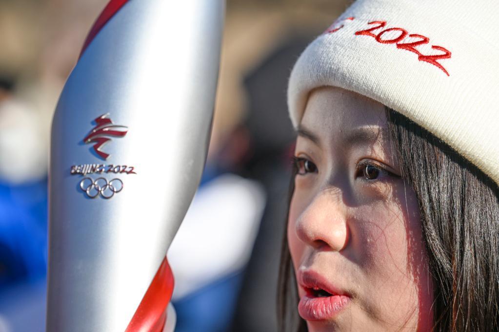 北京冬奥会火炬在八达岭长城传递